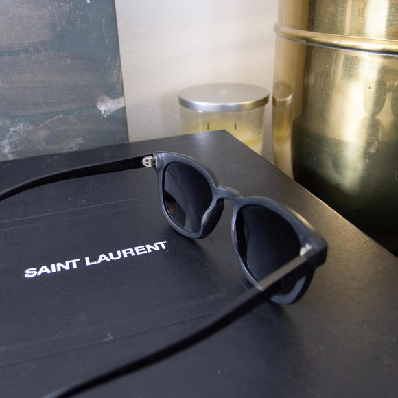 Raen Matte Black Polarized Sunglasses - Picture 4 of 5